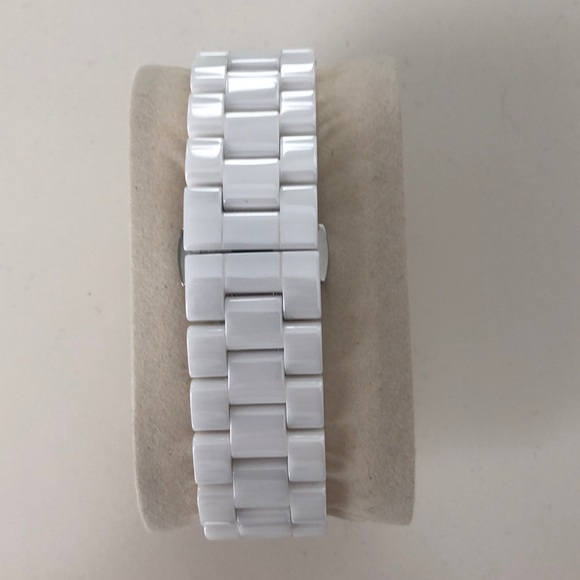 Michael Kors Watch - Picture 2 of 4